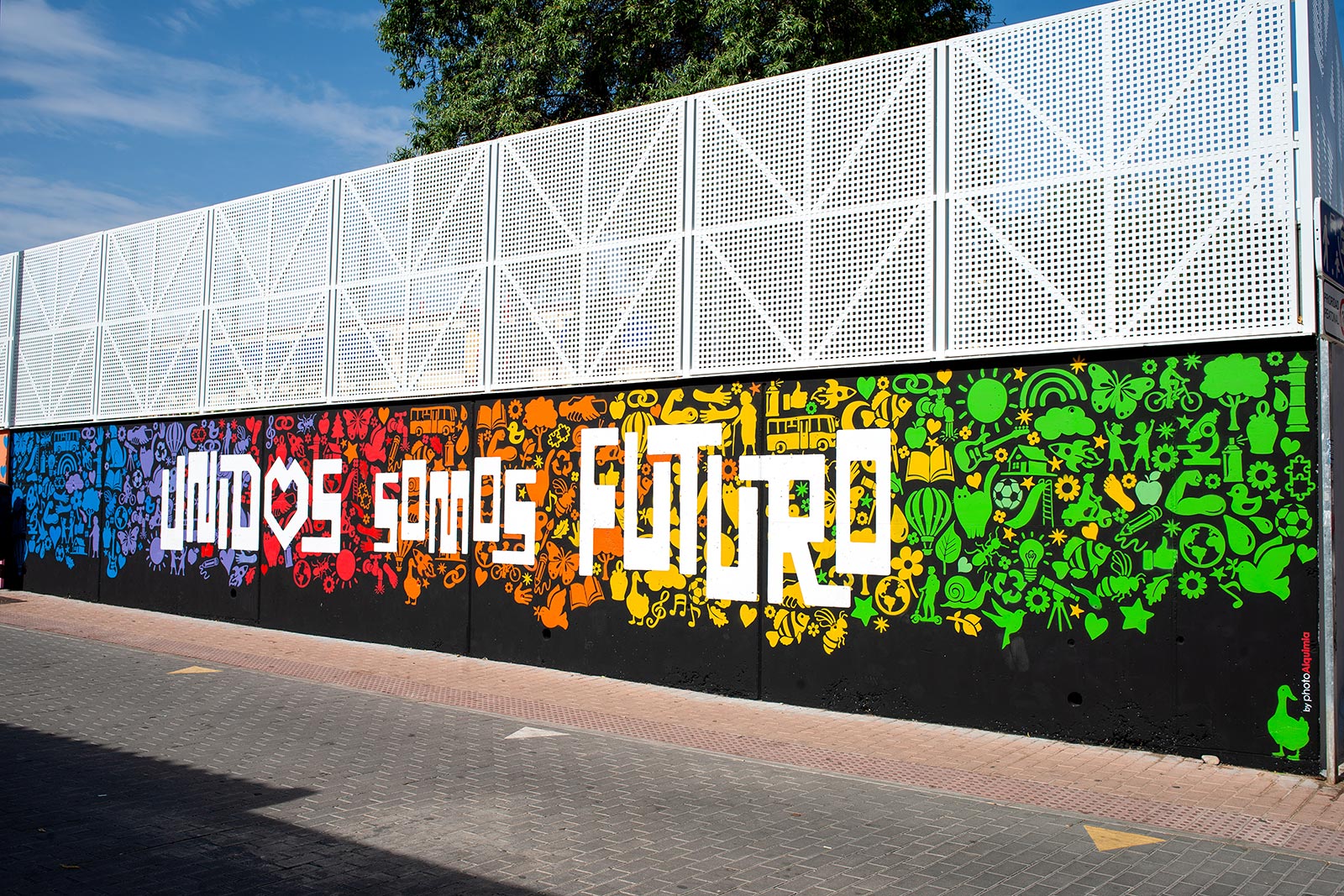 Festival artístico y comunitario celebrado en el Colegio Lope de Vega, en el barrio de Carabanchel, Madrid. photoAlquimia