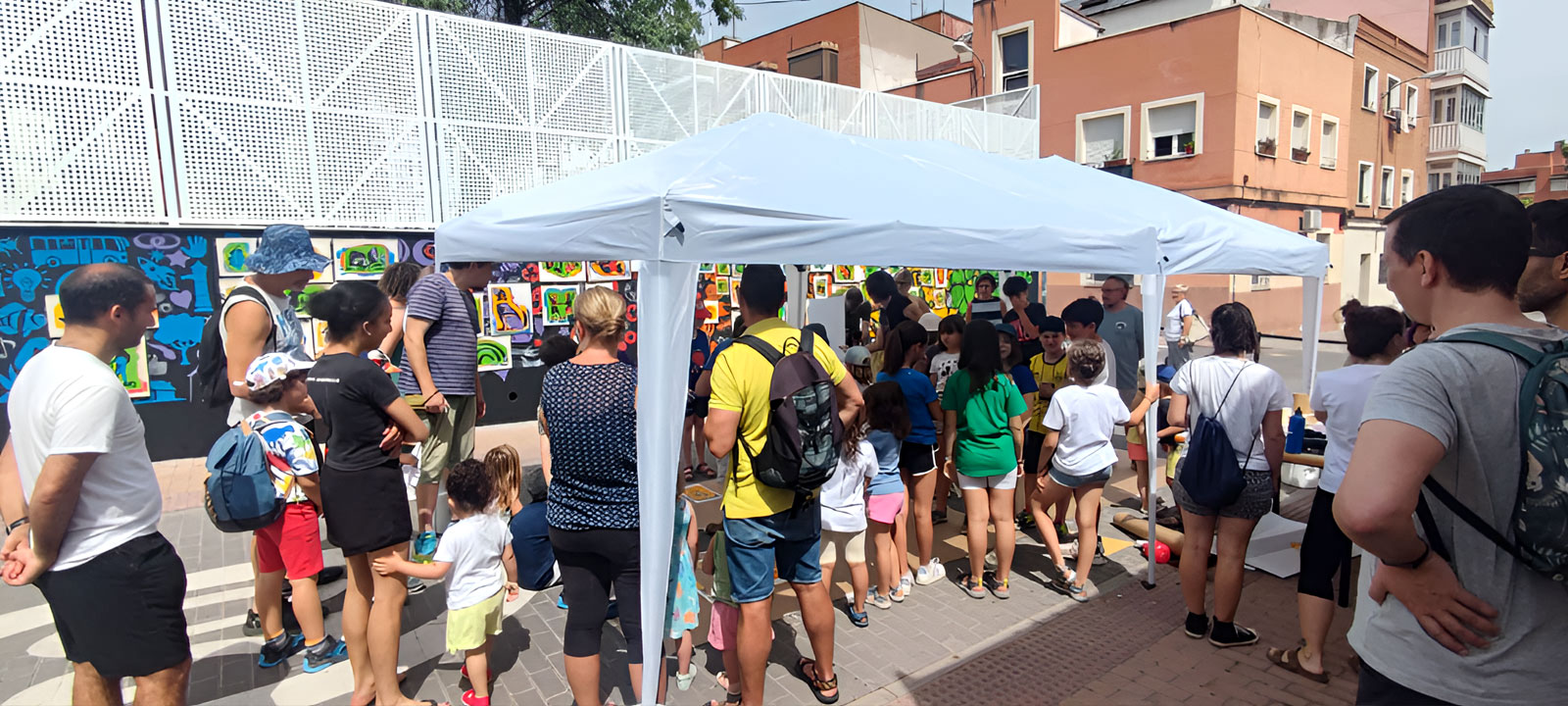 Festival artístico y comunitario celebrado en el Colegio Lope de Vega, en el barrio de Carabanchel, Madrid. photoAlquimia