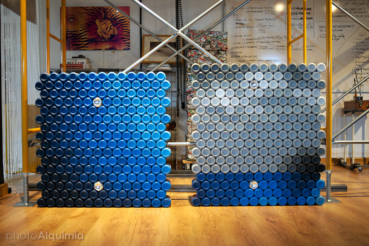 Pixelata, Mural realizado con latas recicladas para MARTE, Feria Internacional de Arte Contemporáneo de Castelló 2020