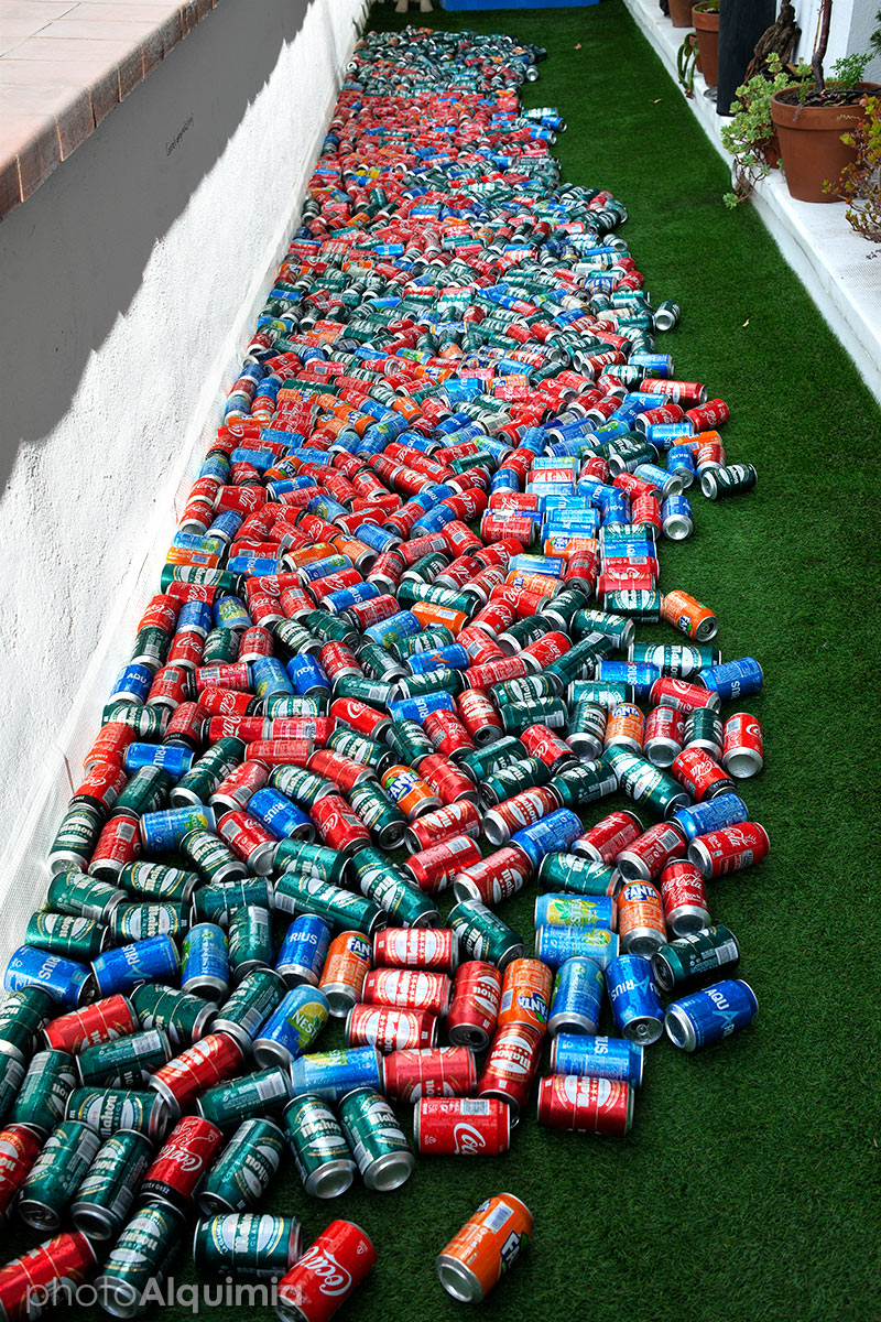 Pixelata, Mural realizado con latas recicladas para MARTE, Feria Internacional de Arte Contemporáneo de Castelló 2020