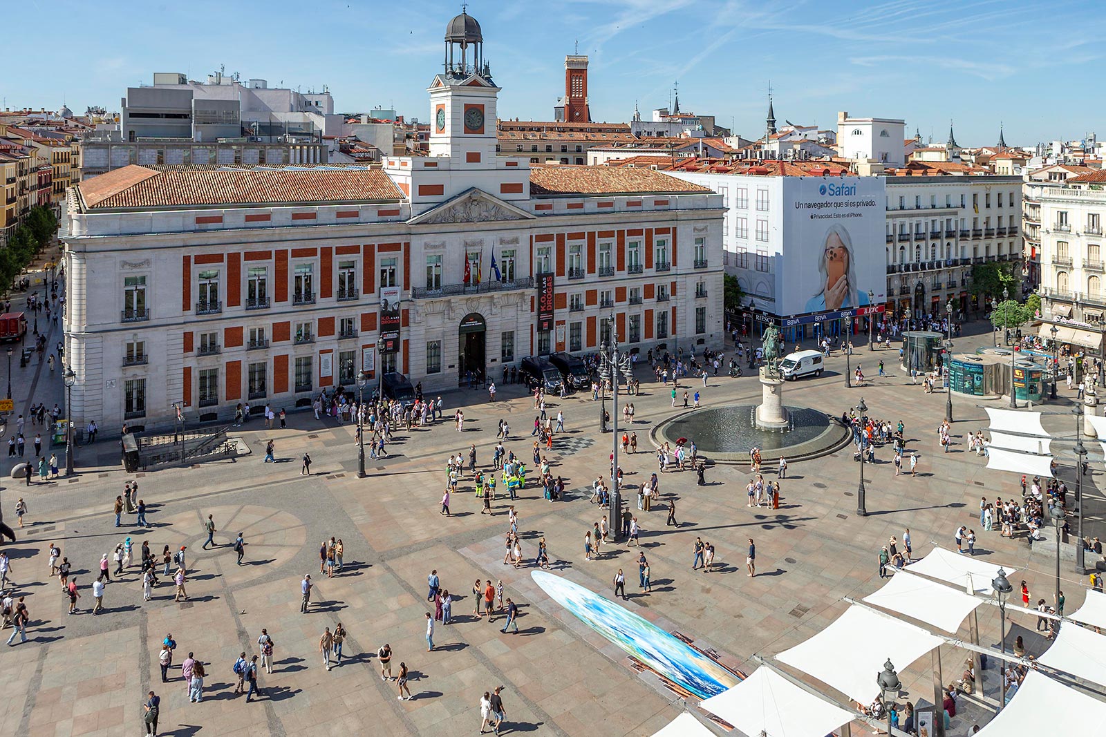 Mural anamorfico 3d realizado por photoAlquimia en Puerta del Sol para Fundacion Canal