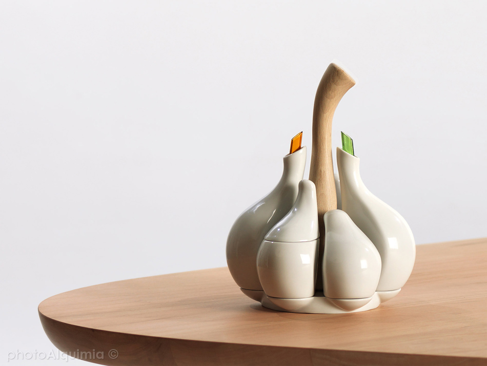 Ajorí, Aceitera de diseño de porcelana con forma de ajo inspirada en la naturaleza